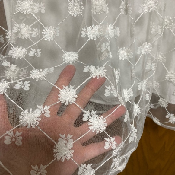 TULLABEE WHITE FLORAL DRESS W/MESH SLEEVES - M - Picture 3 of 8